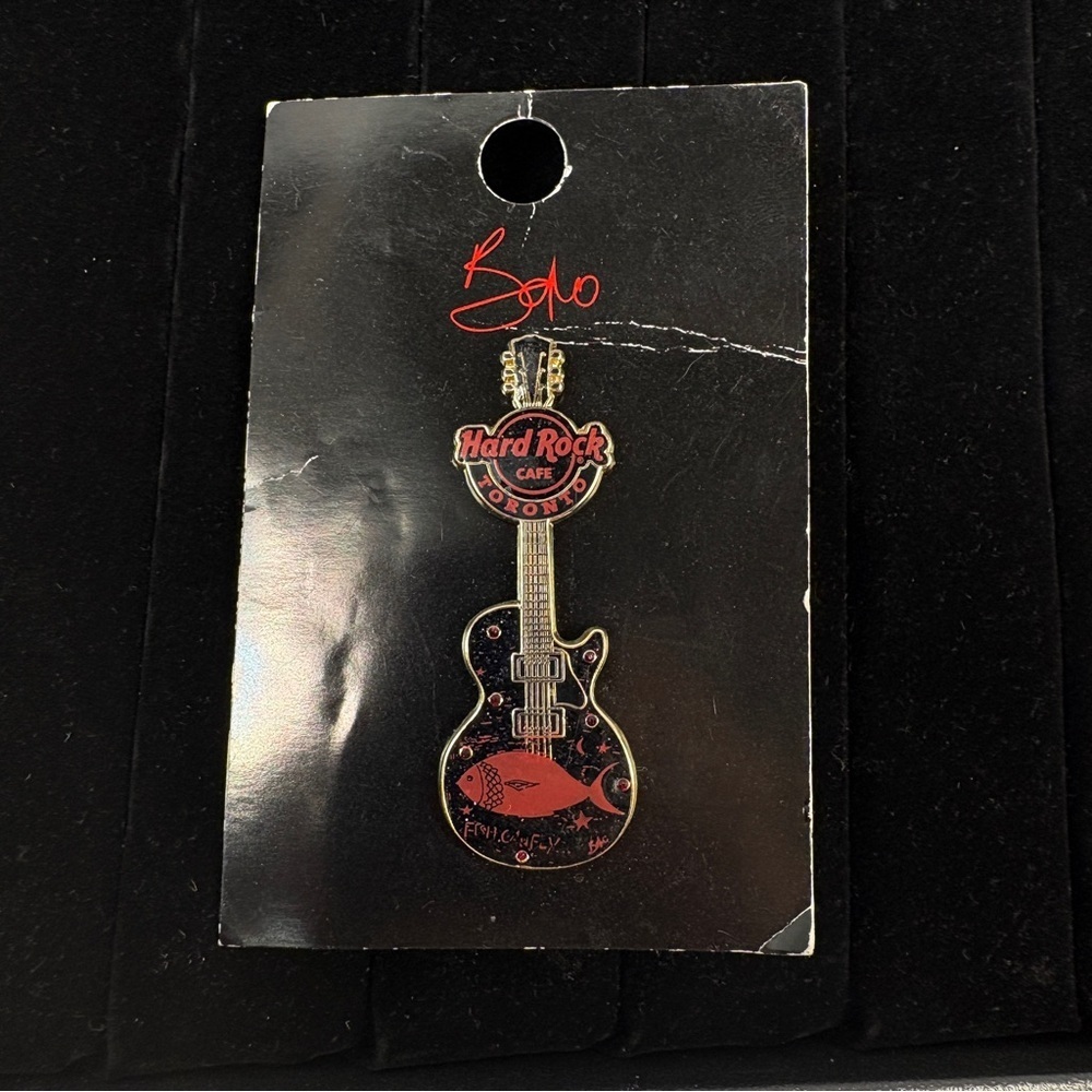 Hard Rock Cafe "Signature Series 25 Bono Guitar" Pin NWT